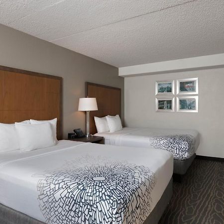 La Quinta By Wyndham Secaucus Meadowlands Hotel Екстериор снимка
