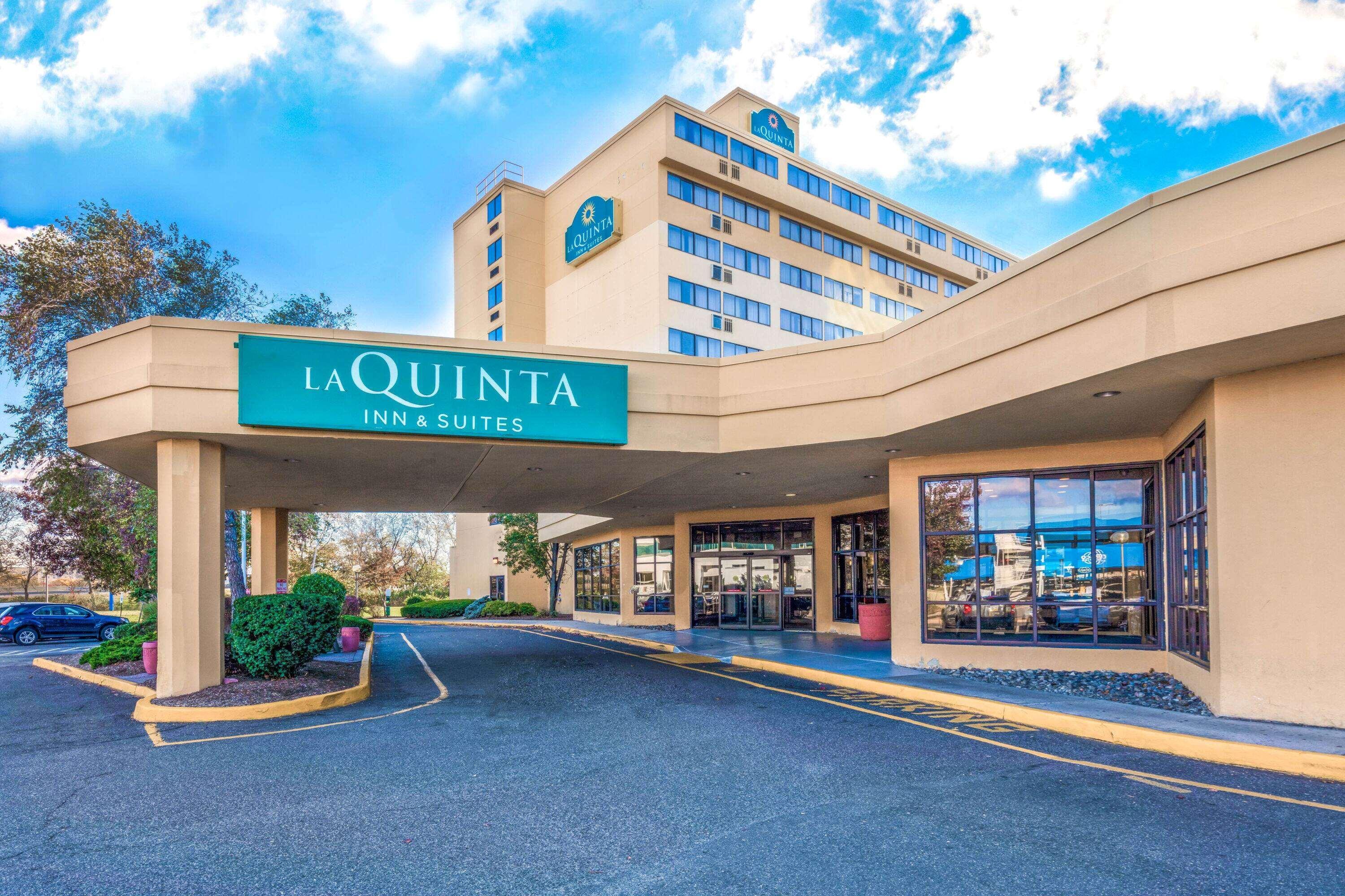 La Quinta By Wyndham Secaucus Meadowlands Hotel Екстериор снимка