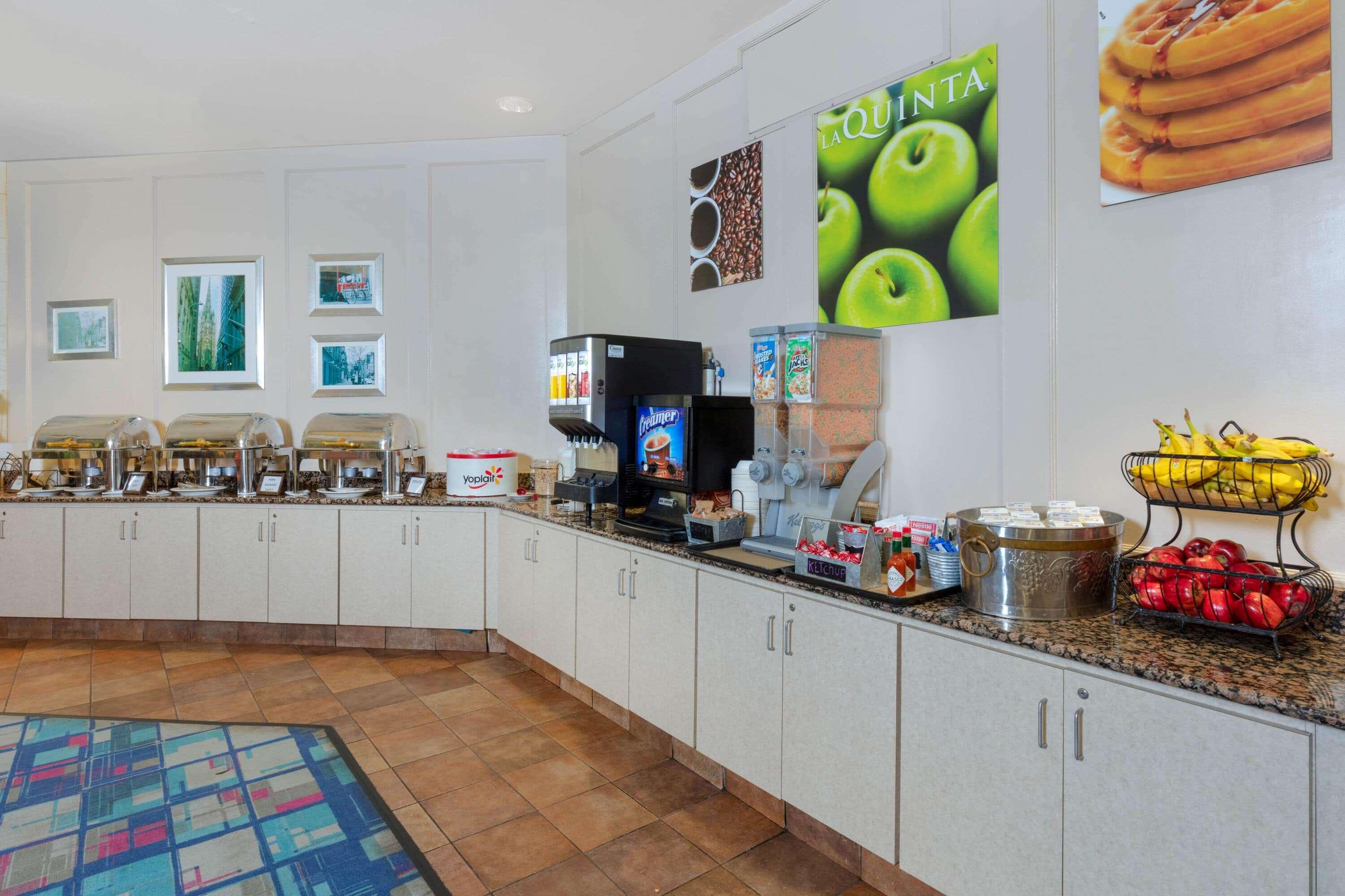 La Quinta By Wyndham Secaucus Meadowlands Hotel Екстериор снимка