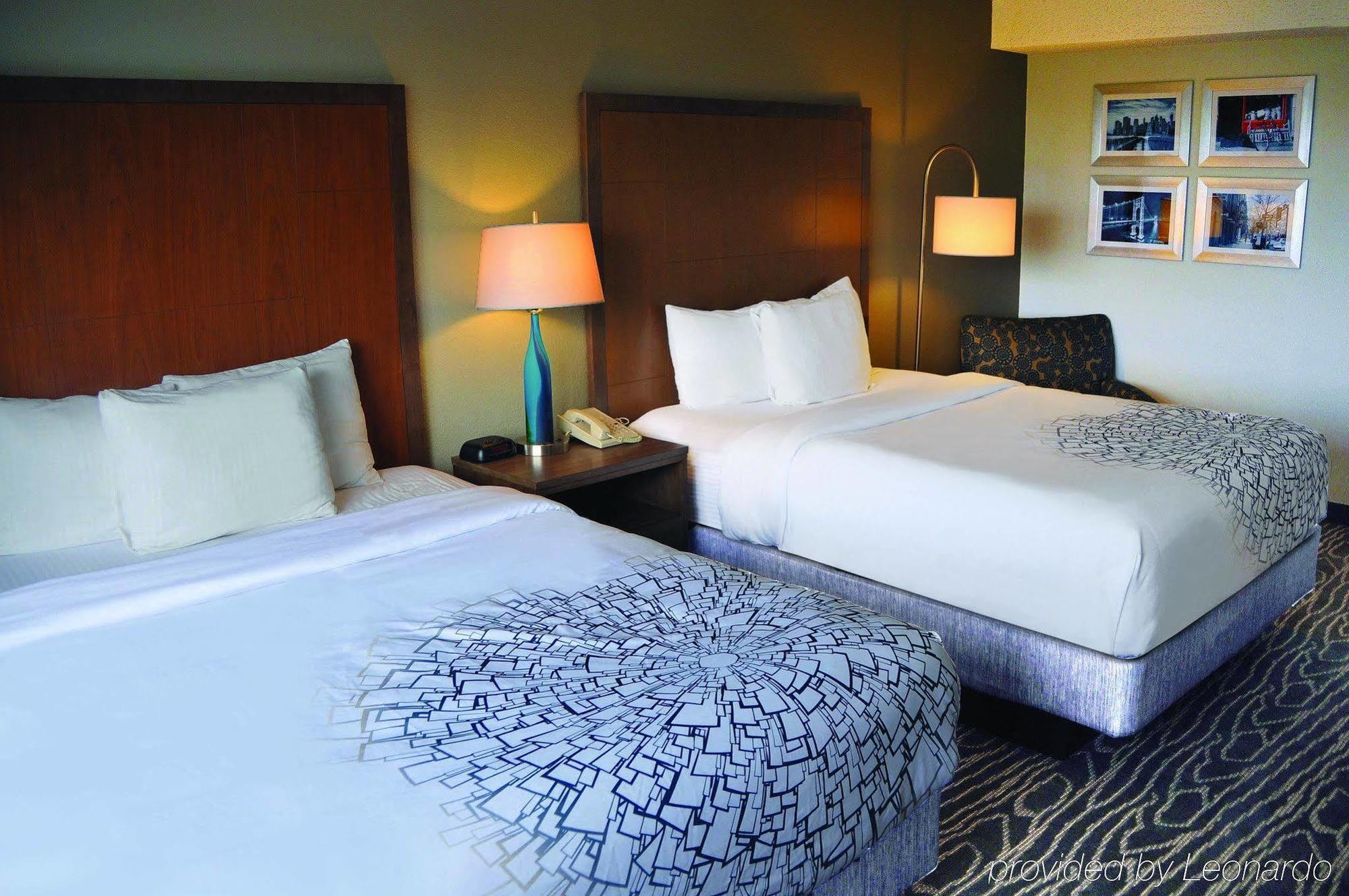 La Quinta By Wyndham Secaucus Meadowlands Hotel Екстериор снимка