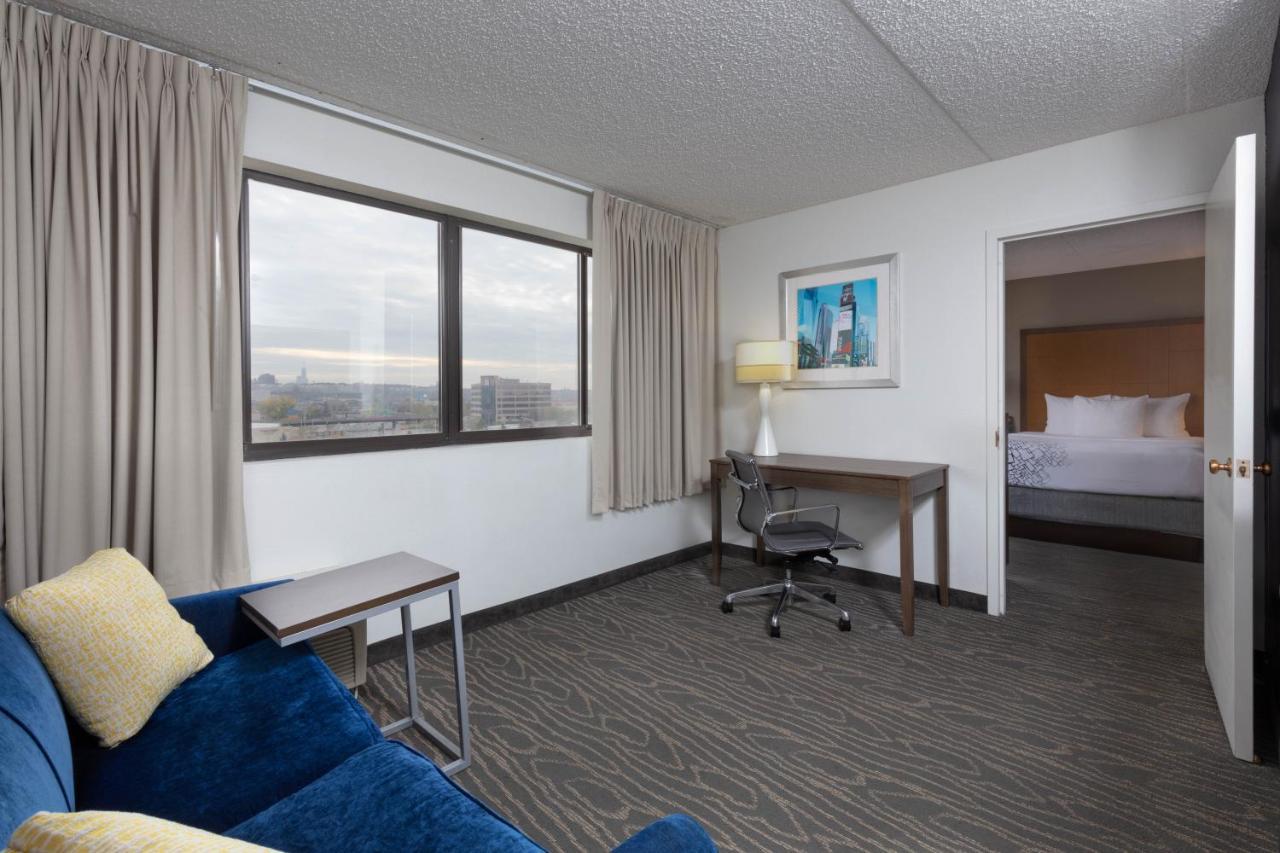 La Quinta By Wyndham Secaucus Meadowlands Hotel Екстериор снимка
